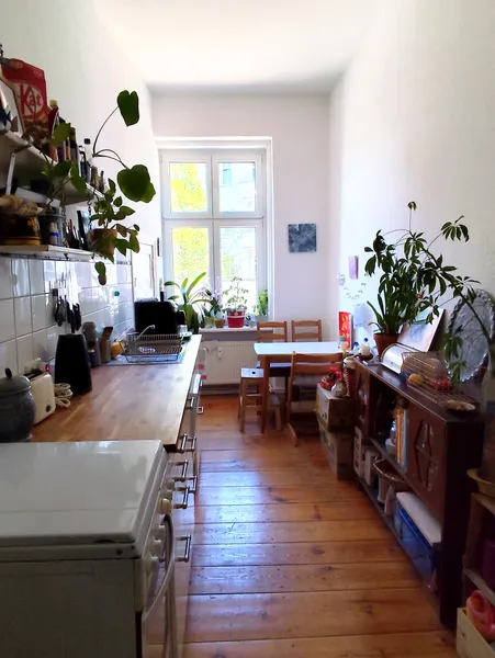 Bitte Anzeige aufmerksam lesen, WBS für 2-Zi, 1. OG, 800 EUR pro m² Genossenschaftsanteile — photo 1